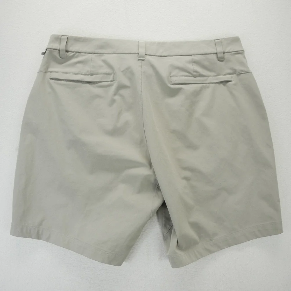 Lululemon Commission Short 9 Light Khaki Tan Mens Size 36 Golf Casual Chino